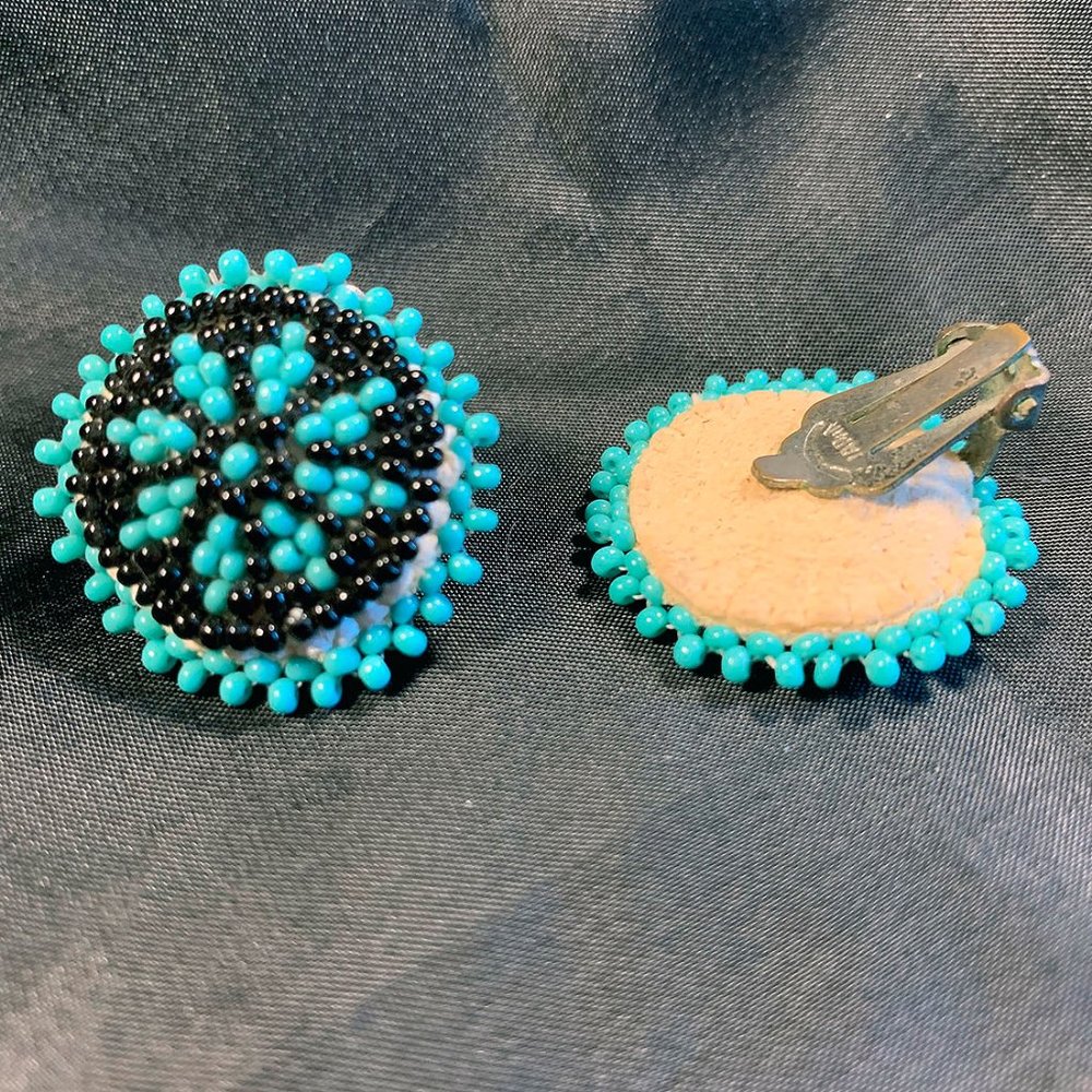 Vintage Native American Clip On Seed Bead Earrings